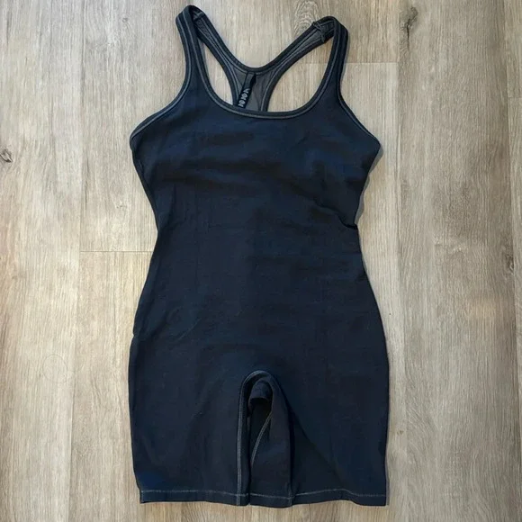 SKIMS OUTDOOR MID THIGH ONESIE IN WASHED ONYX sz 2XL - Picture 2 of 12
